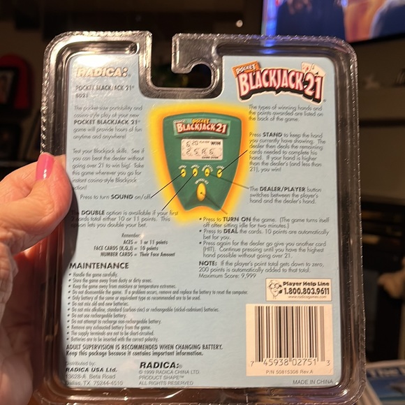 Radica Pocket Blackjack21 Handheld Game.  Brand new sealed! - Picture 2 of 2